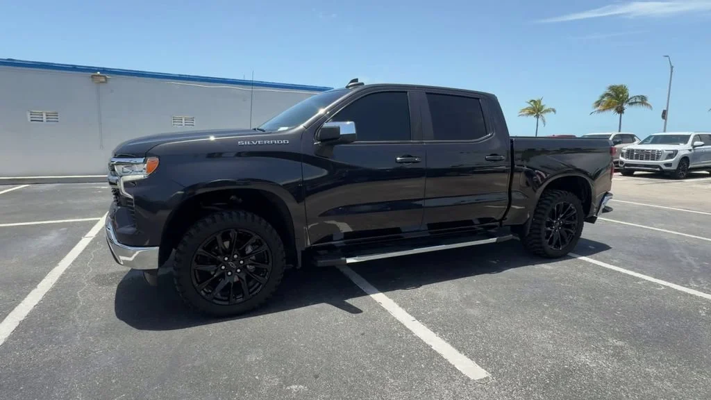 Used 2022 Dark Ash Metallic Chevrolet LT image 7