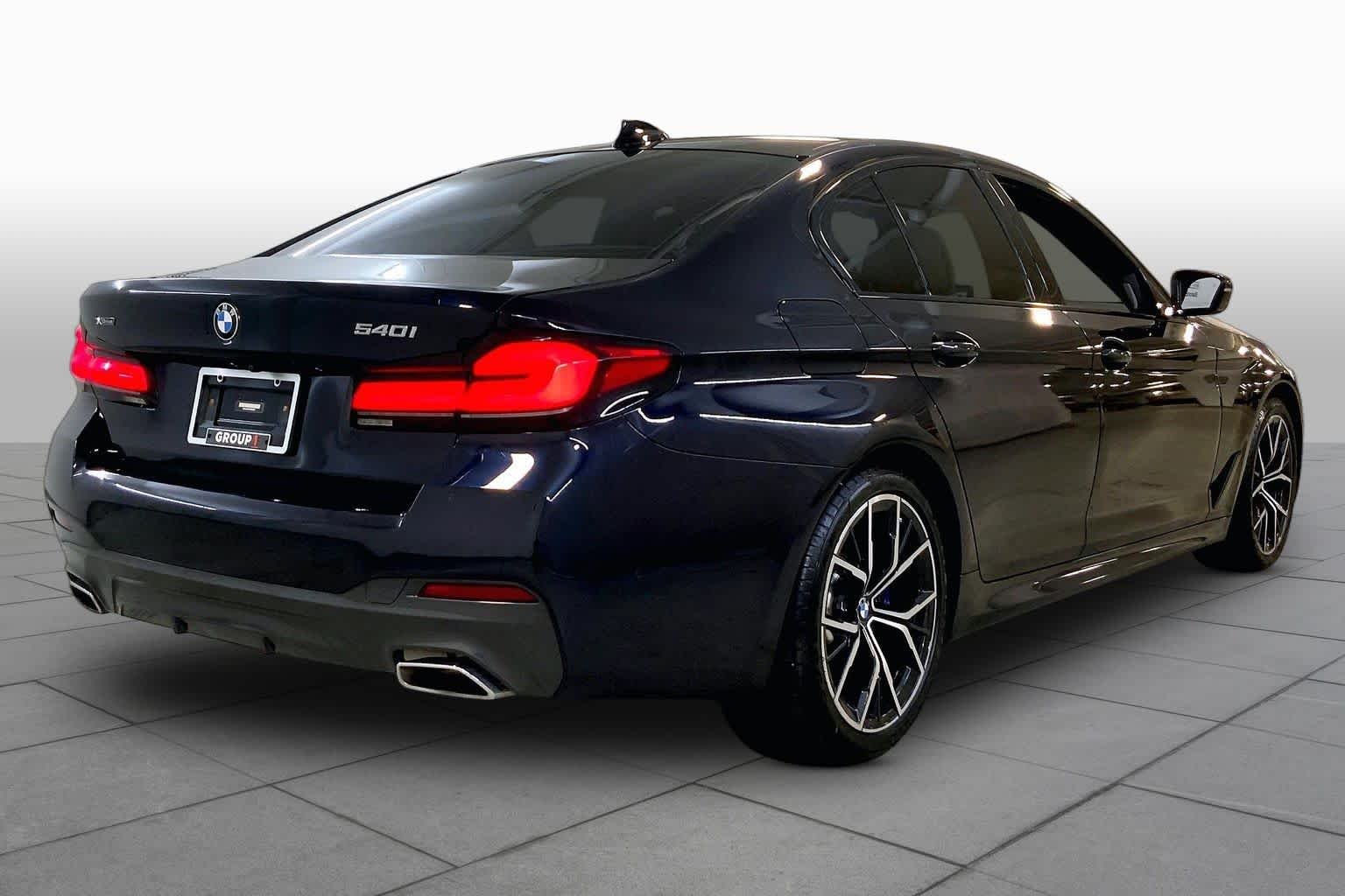 Certified Used 2023 Carbon Black Metallic BMW 540i xDrive image 12