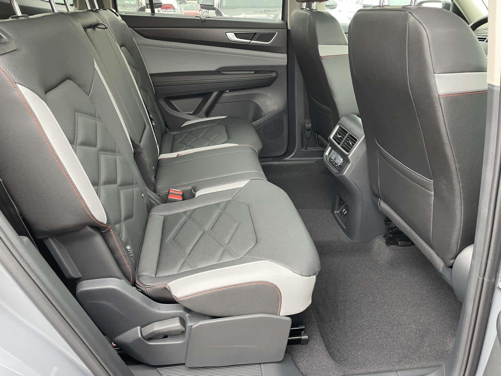 New 2026 Pure Gray Volkswagen 2.0T Peak Edition image 20