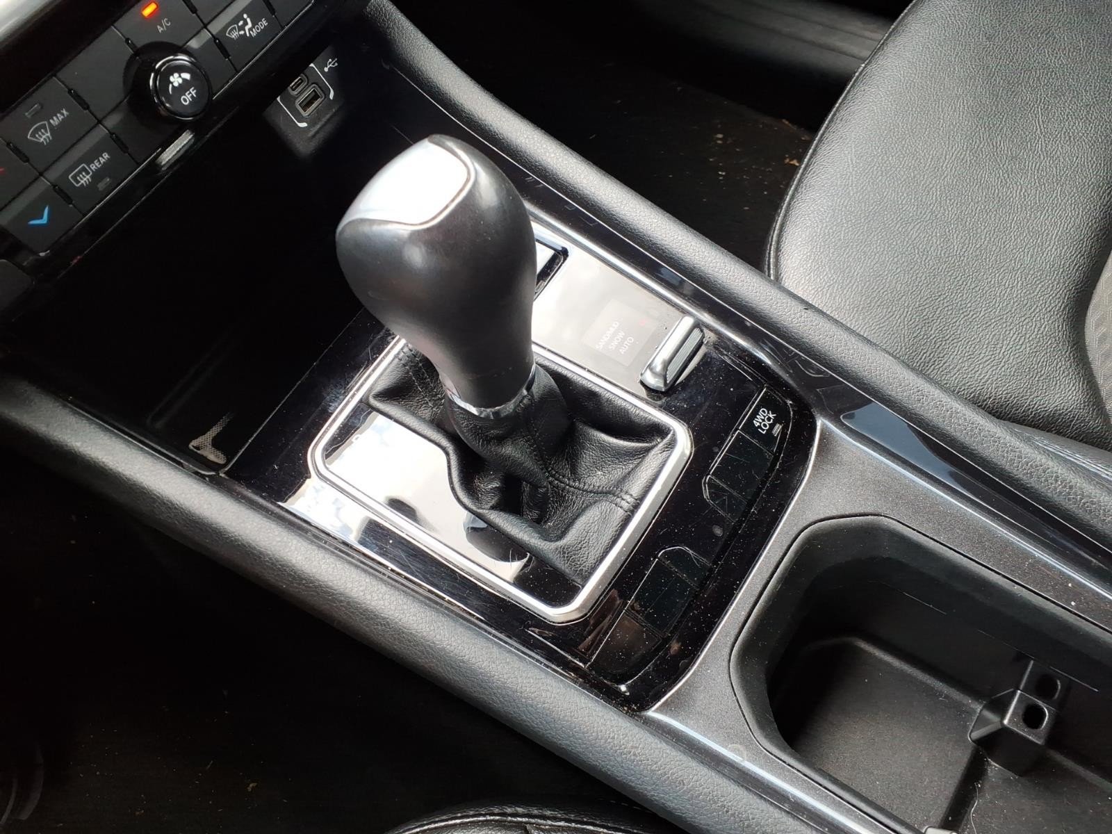 2024 Jeep Compass Latitude Silver at Robbins Nissan