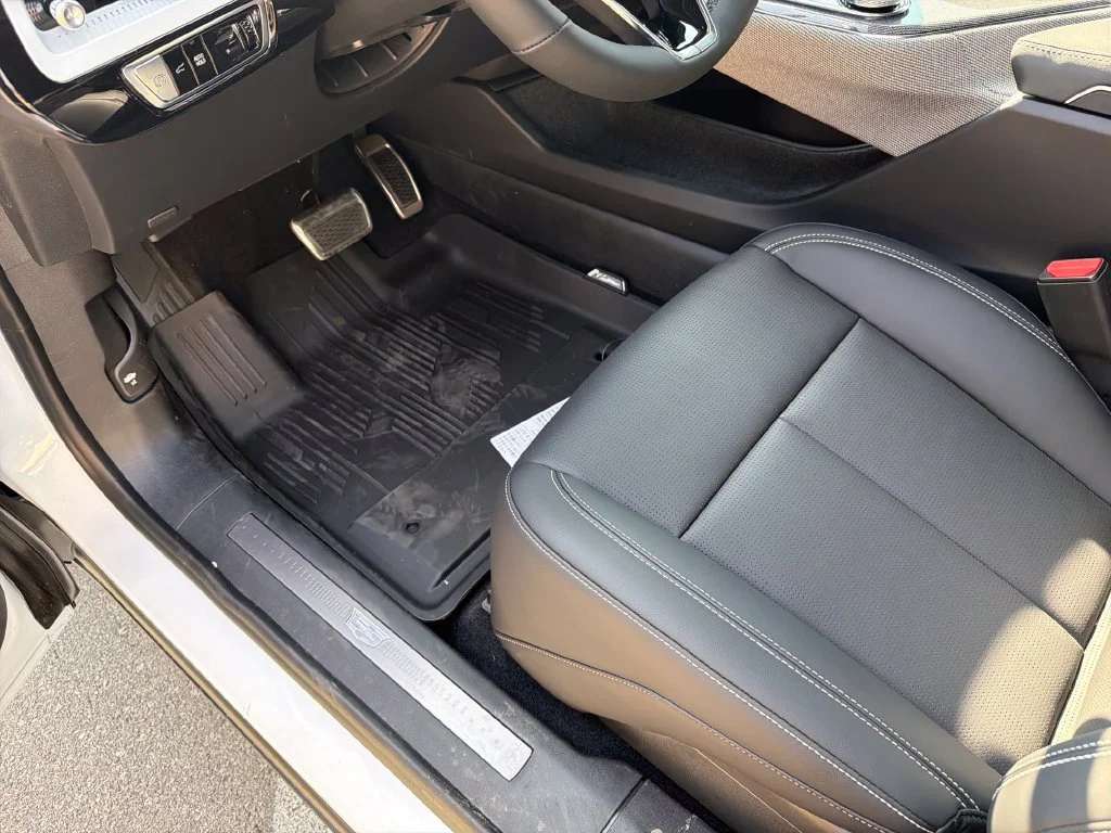 2027 Cadillac OPTIQ Premium Sport - Photo 23