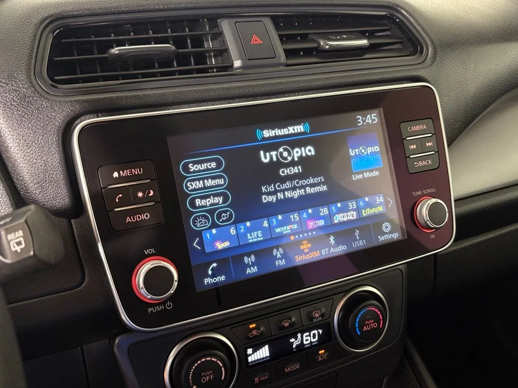 Used 2025 Gray Nissan S image 27