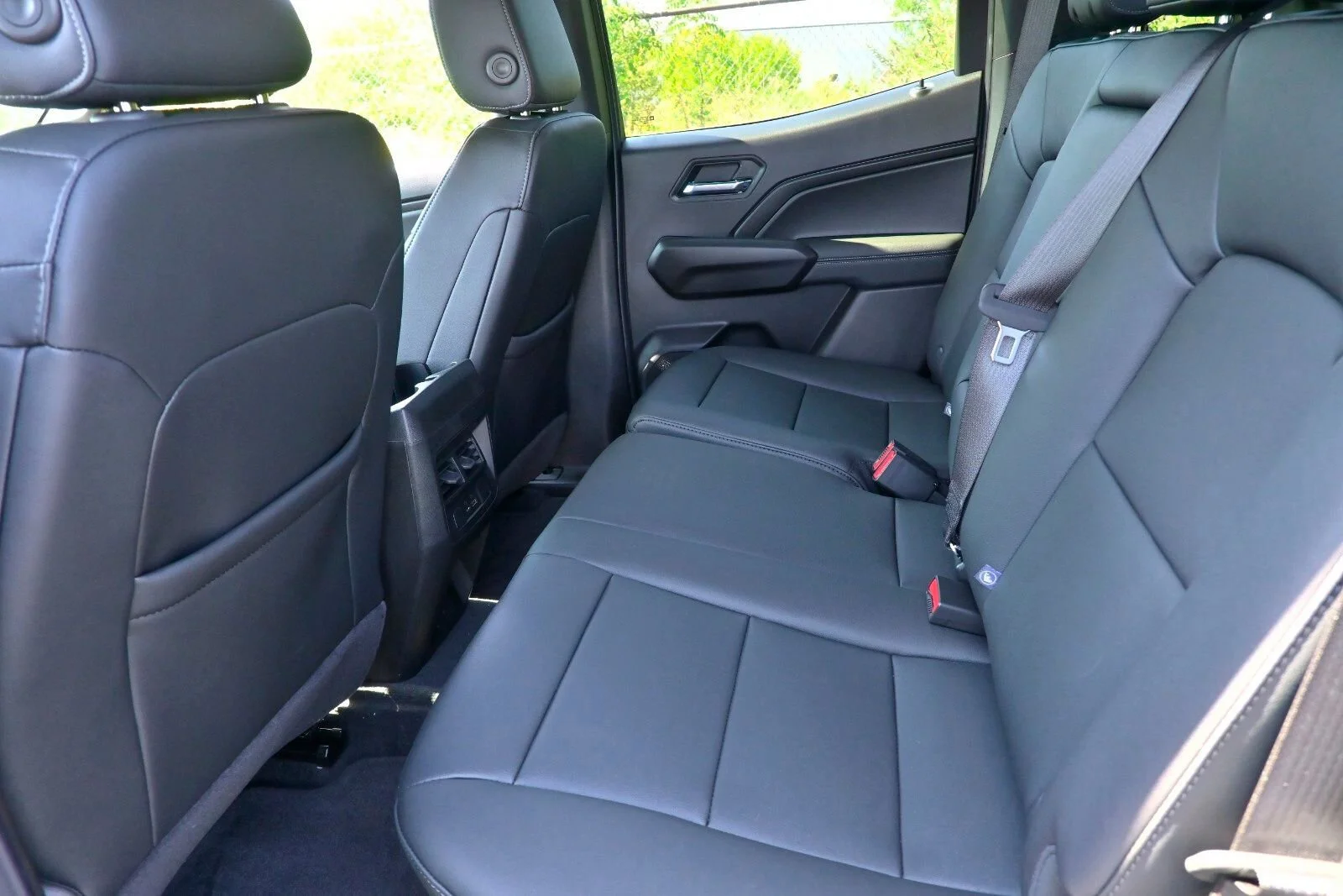 2026 Chevrolet Colorado LT - Photo 24