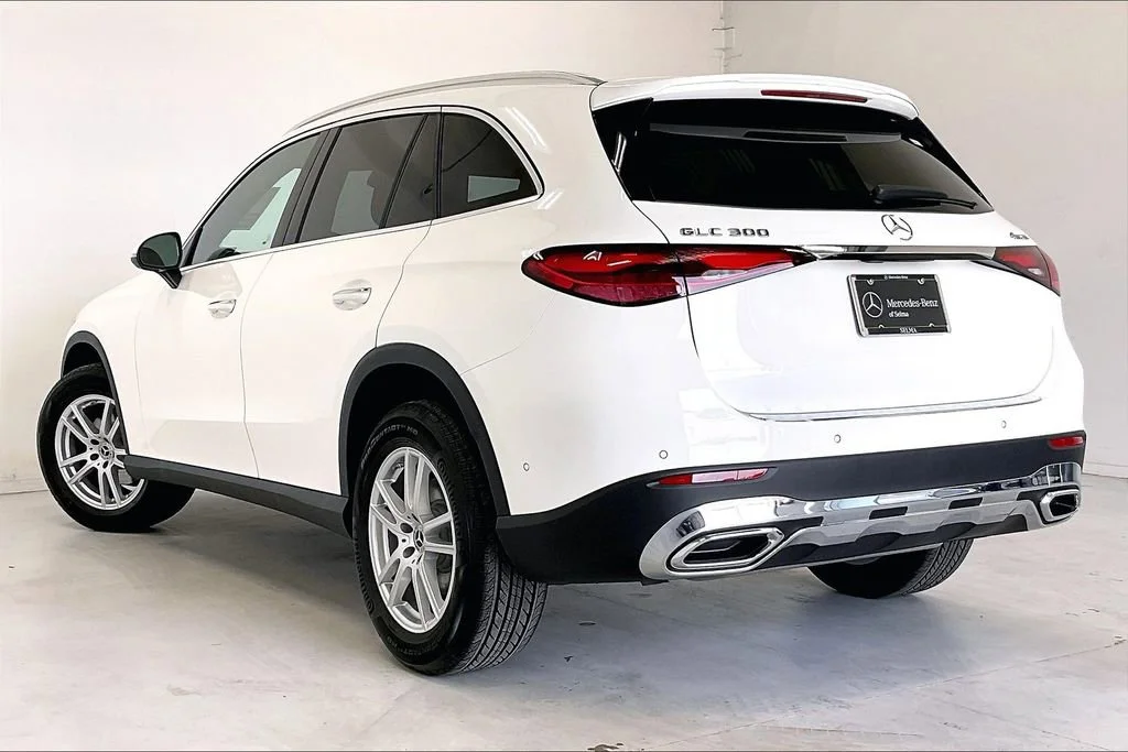 New 2026 Polar White Mercedes-Benz GLC 300 image 24