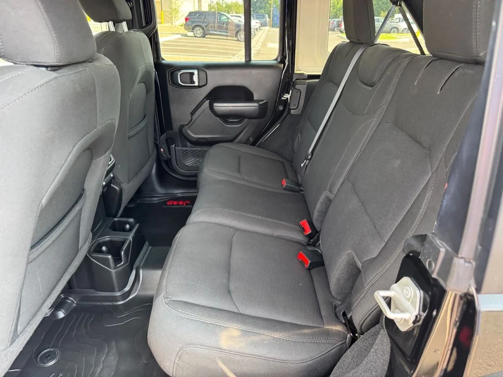 Used 2023 Black Jeep Sport S image 13