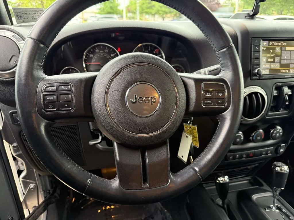 Used 2016 Silver Jeep Unlimited Rubicon image 21