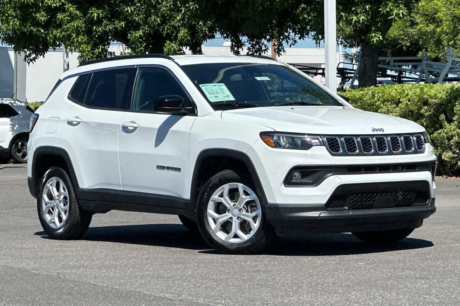 Used 2024 Bright White Clearcoat Jeep Latitude image 2