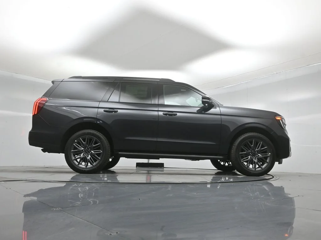 New 2026 Dark Matter Gray Metallic Ford Platinum image 45