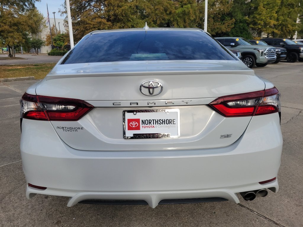 Used 2022 White Toyota SE image 5