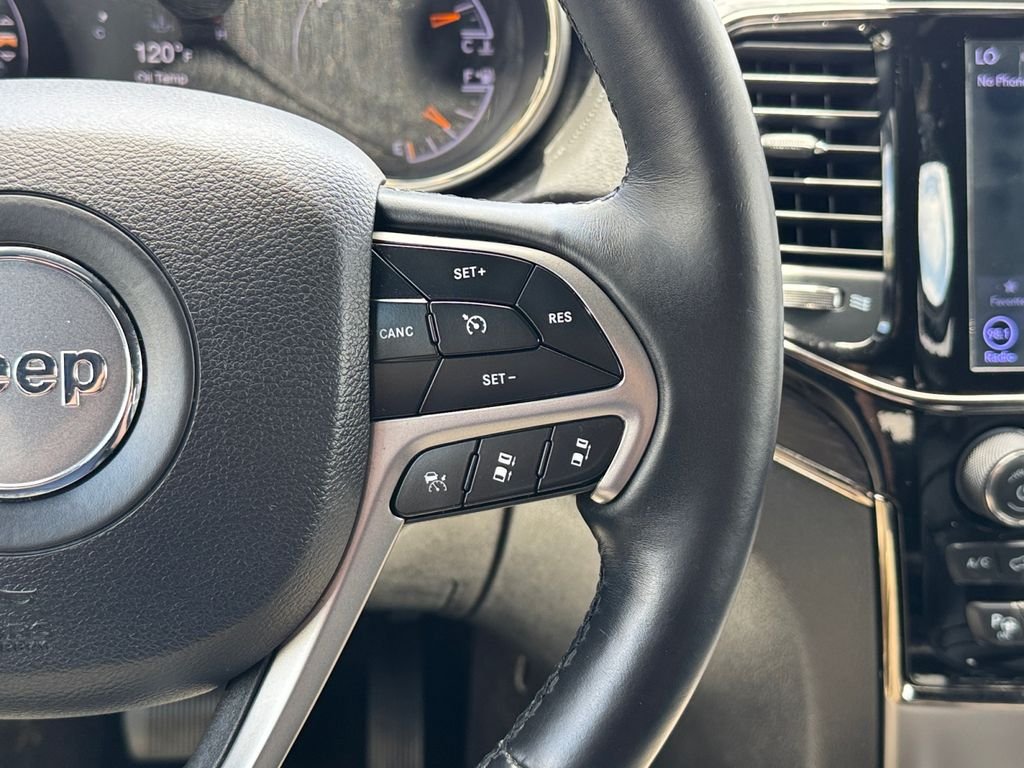 Used 2019 Diamond Black Jeep Overland image 11