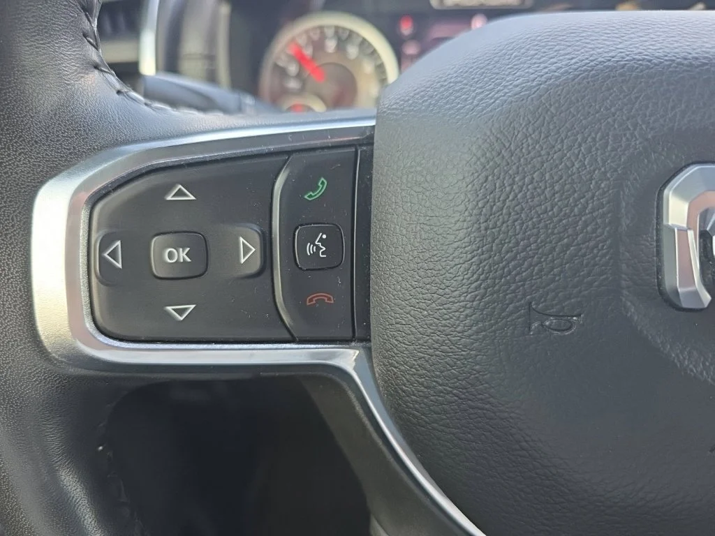 Used 2022 Diamond Black Ram Laramie image 14