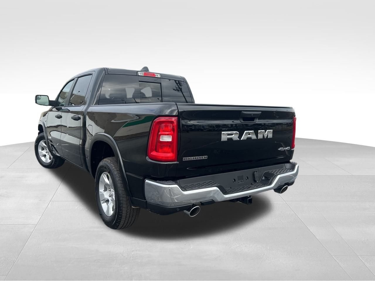 New 2026 Diamond Black Crystal Pearl-Coat Exterior Paint RAM Big Horn/Lone Star image 3