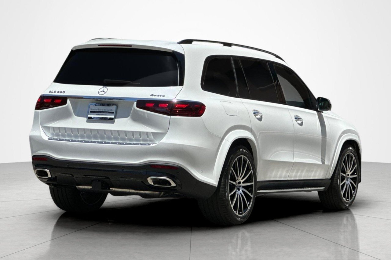 New 2026 MANUFAKTUR Moonlight White Metallic Mercedes-Benz GLS 580 4MATIC® SUV image 5