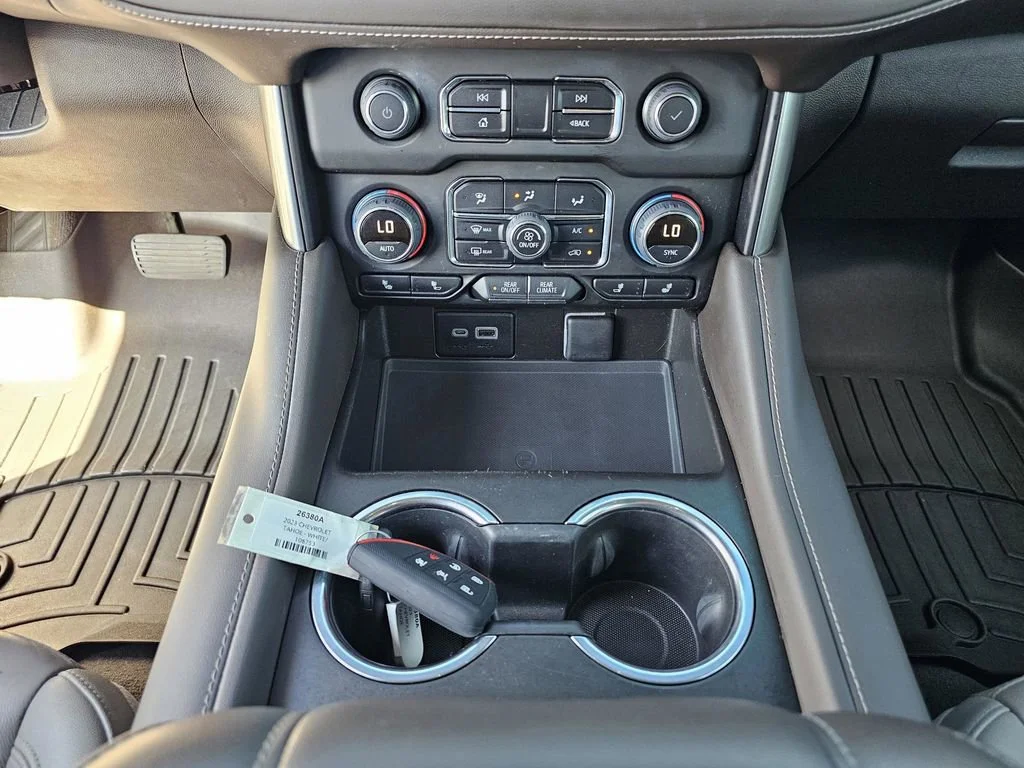Used 2023 Summit White Chevrolet Z71 image 27
