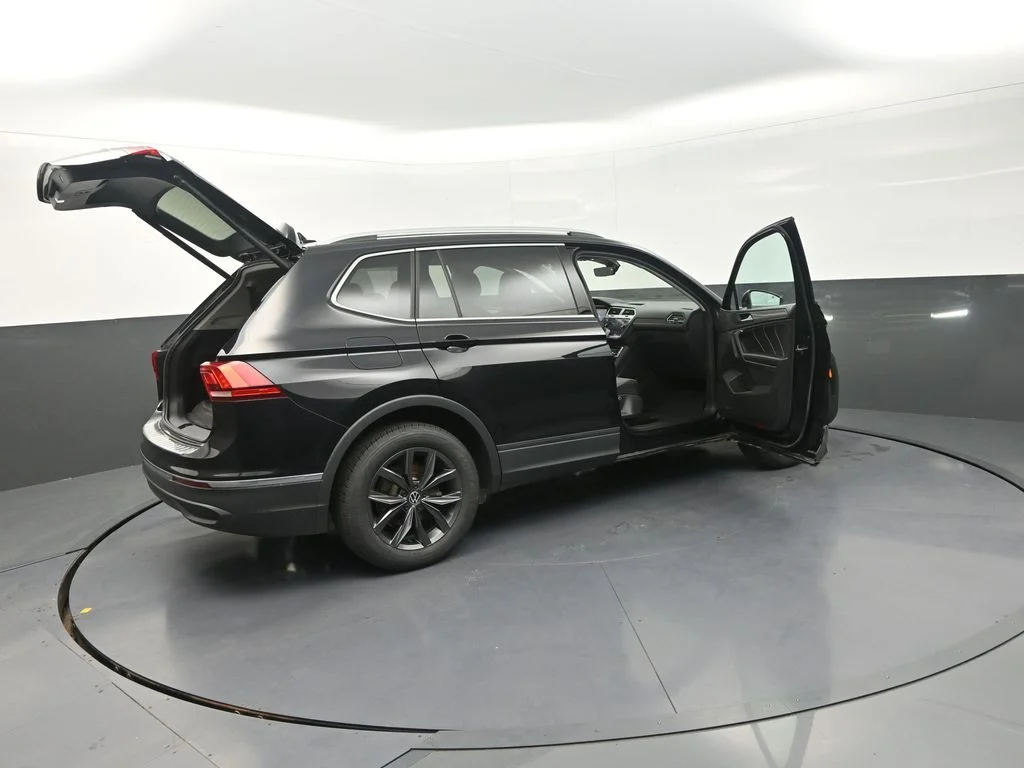 Used 2023 Black Volkswagen 2.0T SE image 35