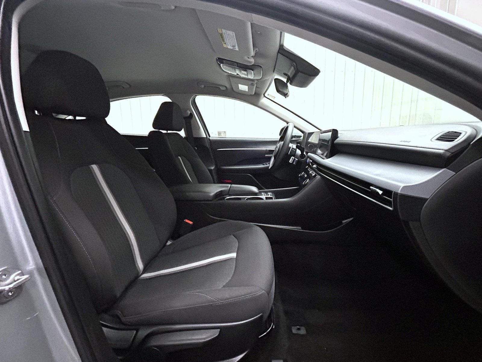 Used 2025 Silver Hyundai SEL image 15
