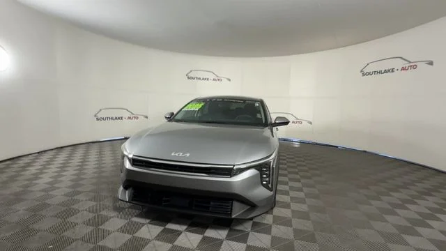Certified Used 2025 Gray Kia LXS image 4
