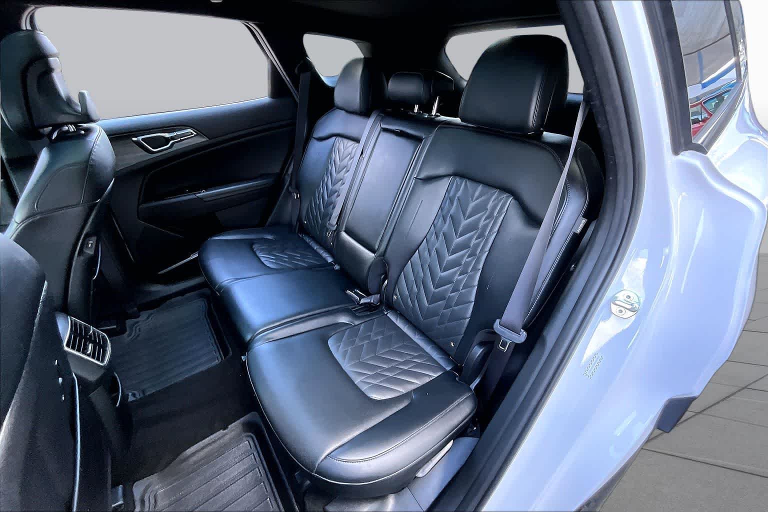 Used 2024 Ebony Black Roof Kia X-Pro Prestige image 21