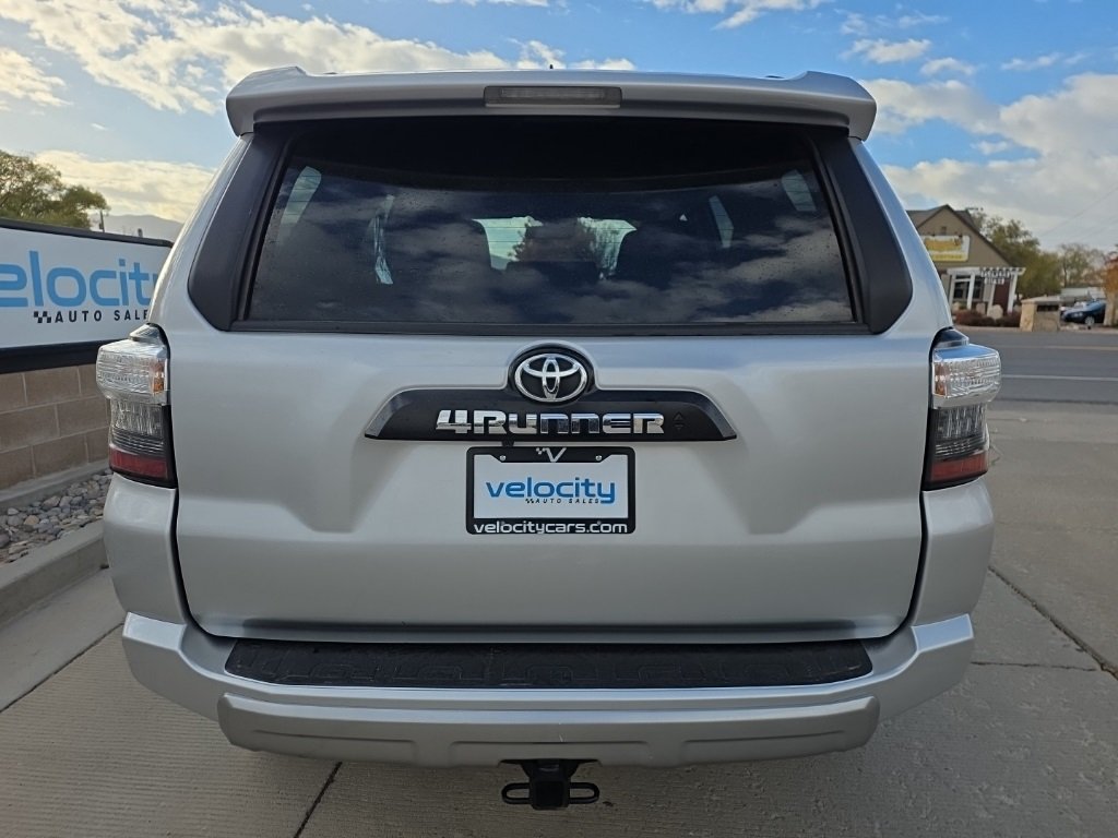 2024 Toyota 4Runner TRD Off-Road photo 3