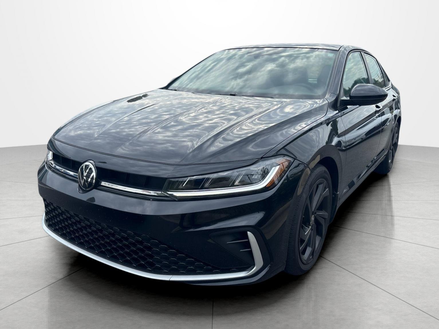 Used 2026 Deep Black Pearl Volkswagen SE image 1