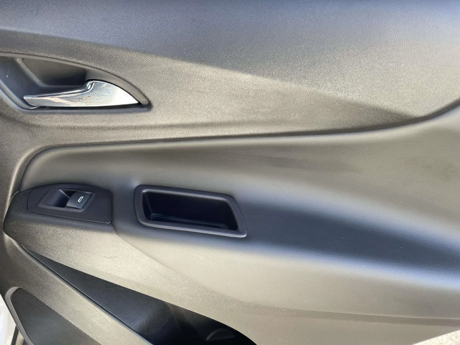 Used 2021 Summit White Chevrolet LT image 9