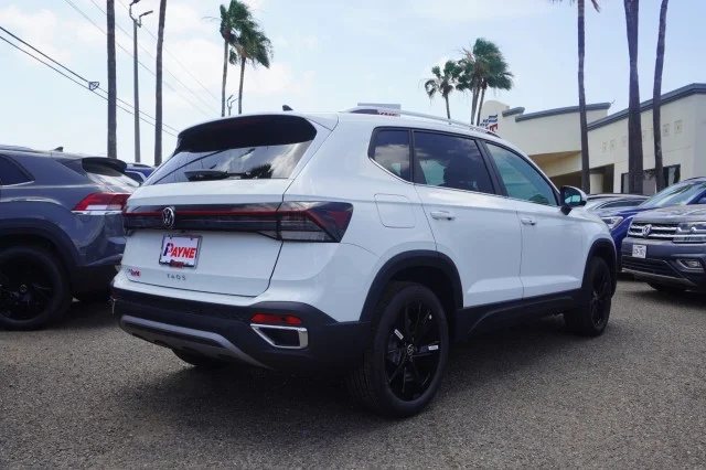 New 2026 Pure White Volkswagen 1.5T SE image 7