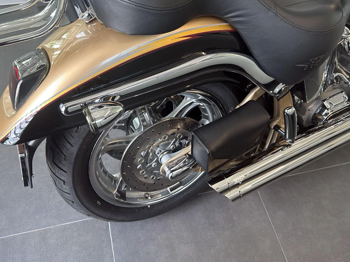 Used 2003 gold Harley Davidson Screaming Eagle image 6