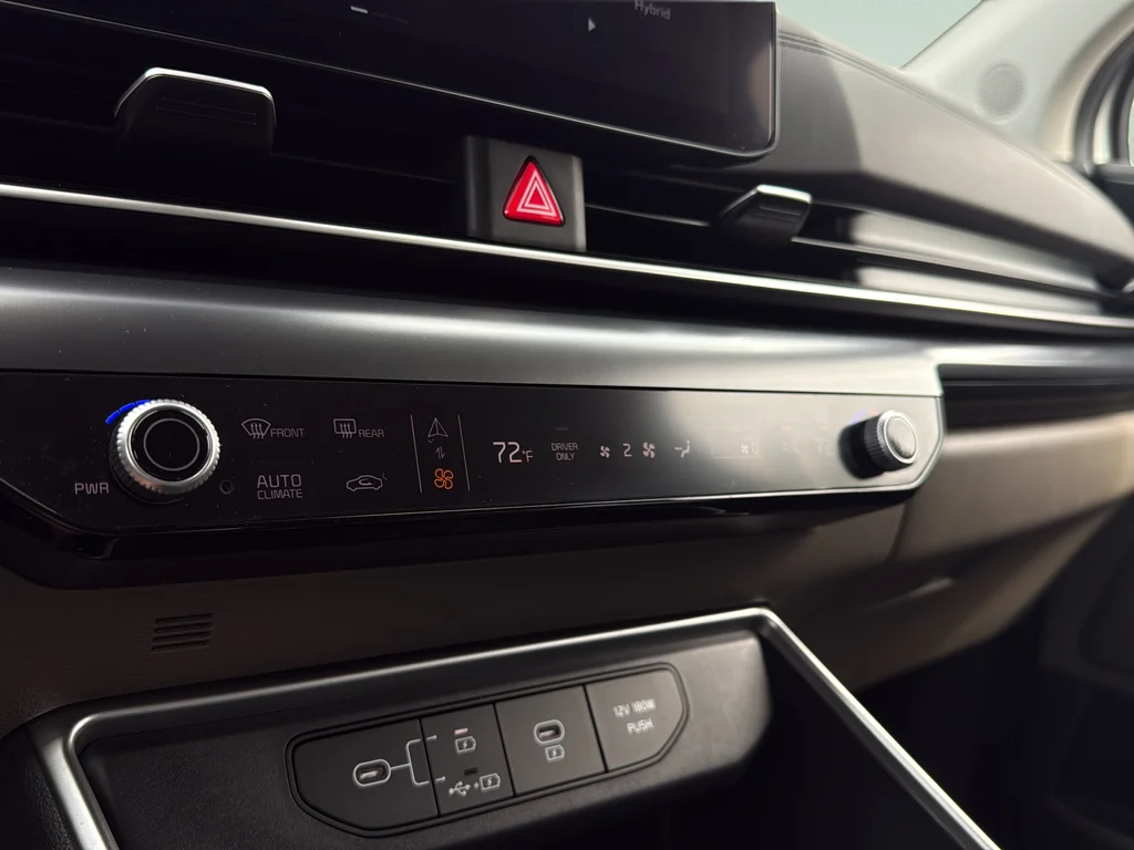 Certified Used 2026 Snow White Pearl Kia LXS image 19
