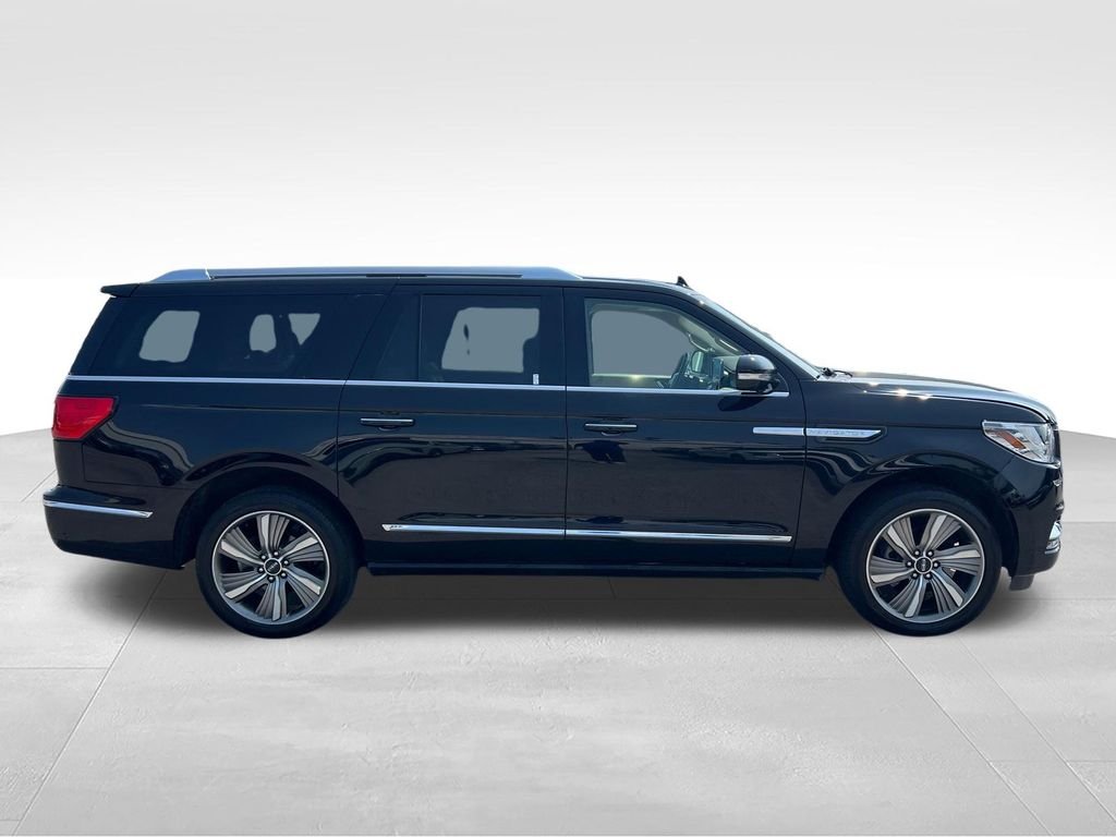 Used 2020 Black Lincoln Reserve image 6