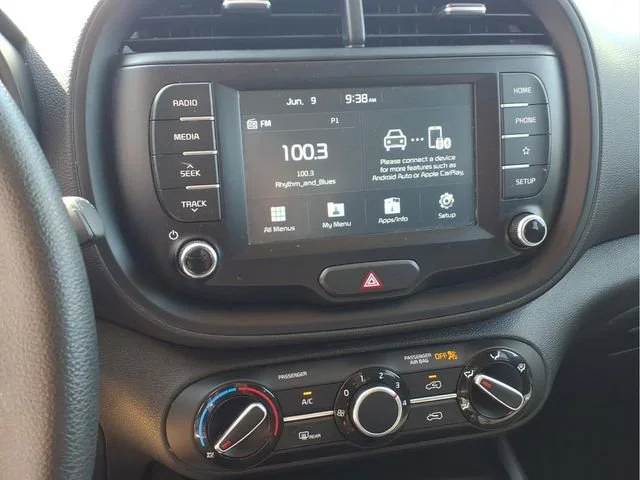 Used 2020  Kia S image 9
