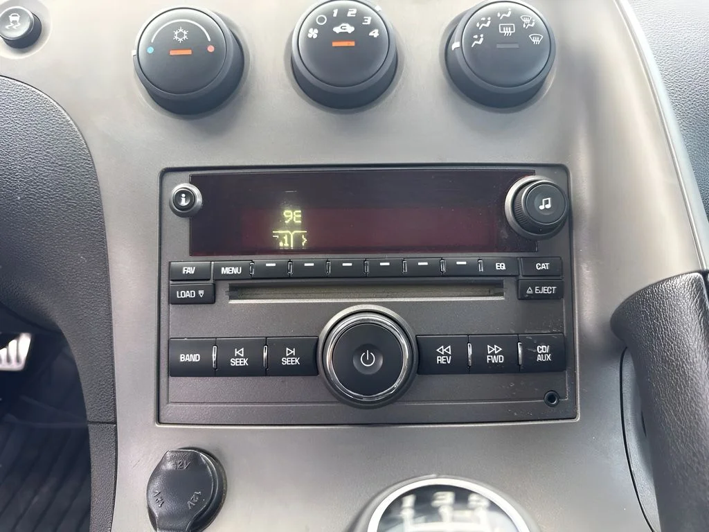 Used 2007 Silver Pontiac GXP image 9