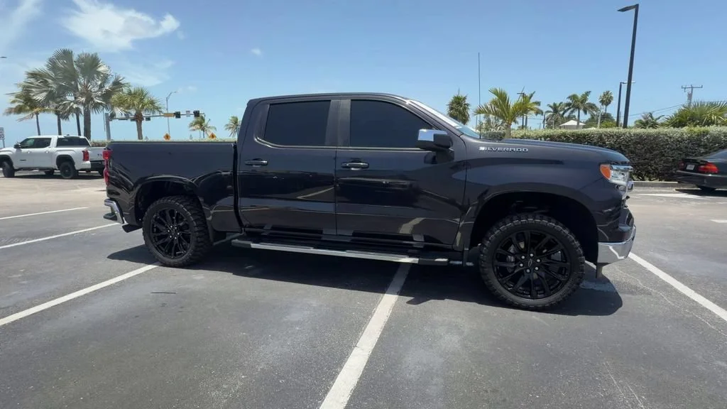 Used 2022 Dark Ash Metallic Chevrolet LT image 4
