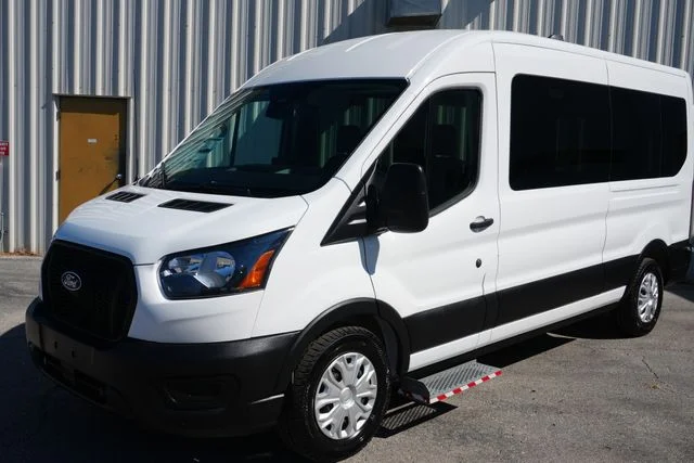 New 2026 Oxford White Ford Passenger Van XL image 6