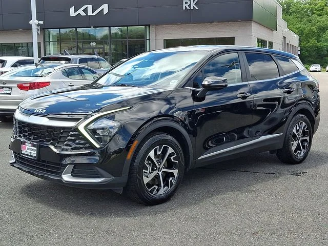 Used 2023 Black Kia EX image 4
