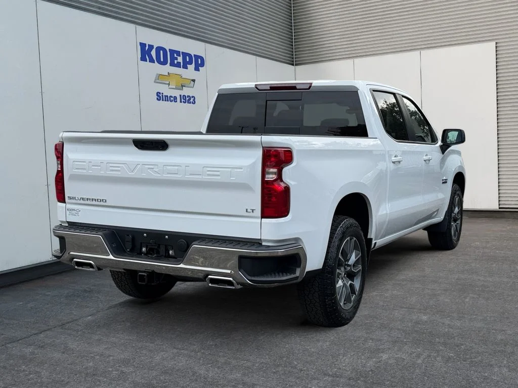 New 2026 Summit White Chevrolet LT image 5
