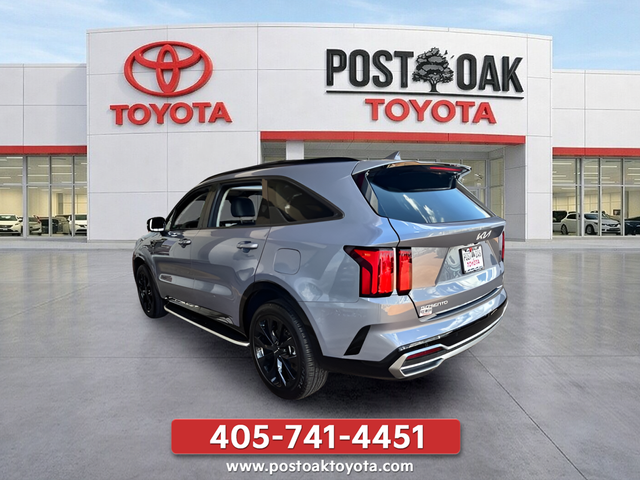 Used 2023 Silver Kia SX image 3