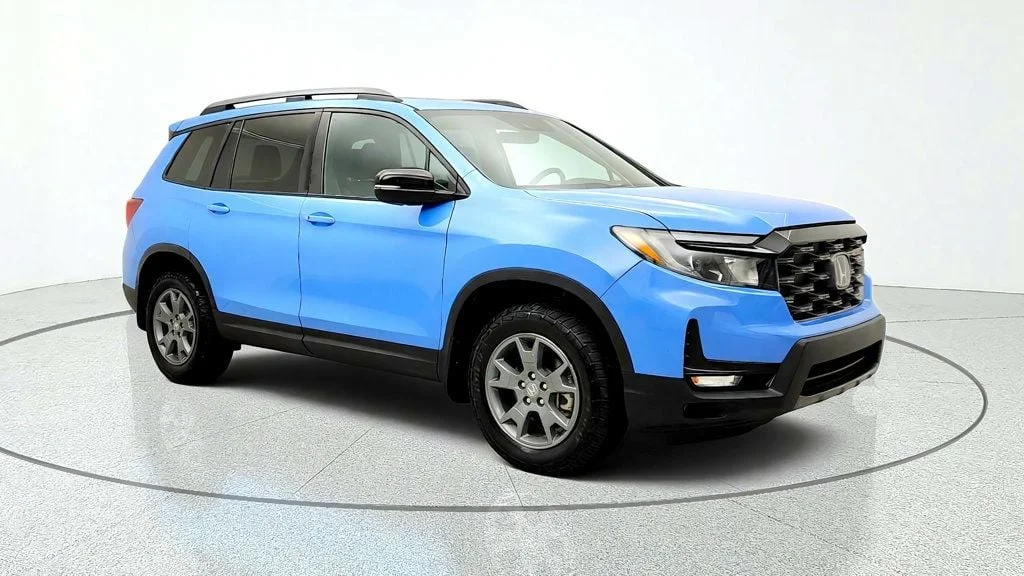 Used 2025 Diffused Sky Pearl Honda TrailSport AWD image 3