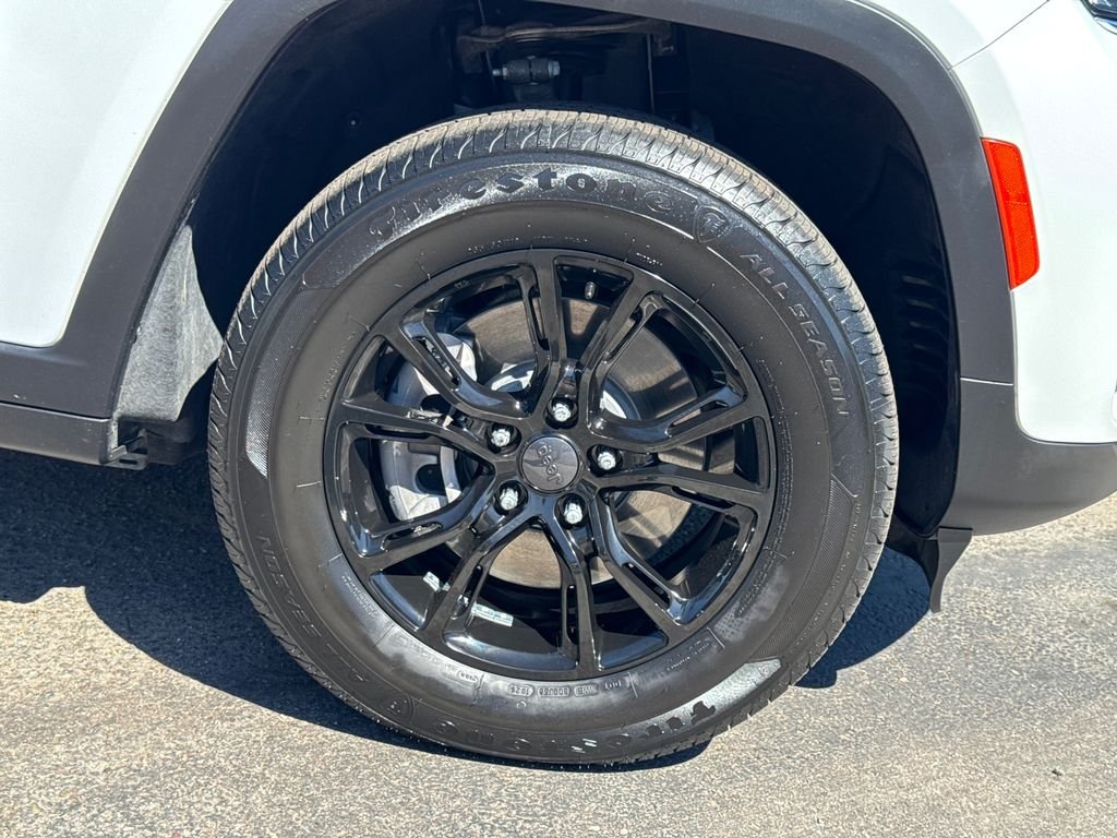 Certified Used 2022 White Jeep 4xe image 7