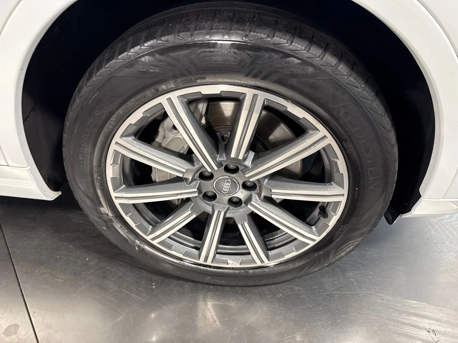 Used 2019 Glacier White Audi 55 Premium Plus quattro image 9