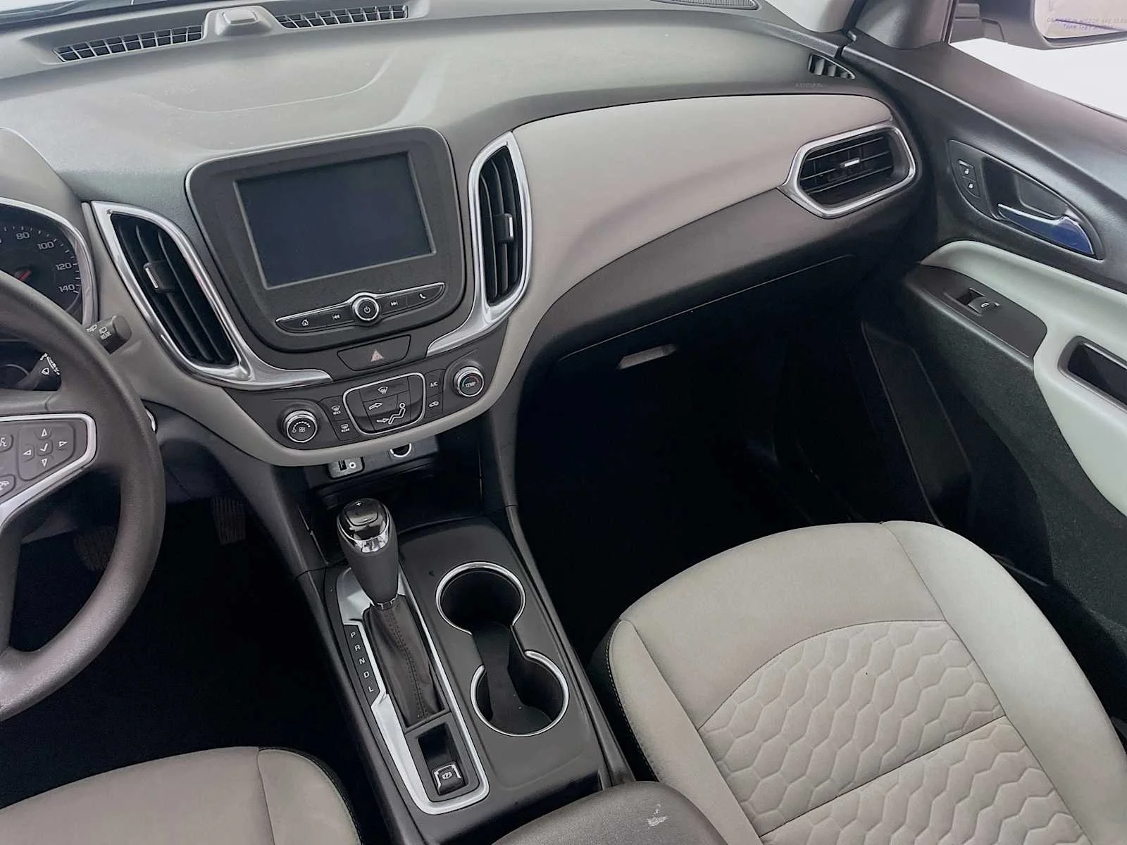 Used 2018 Summit White Chevrolet LS image 19