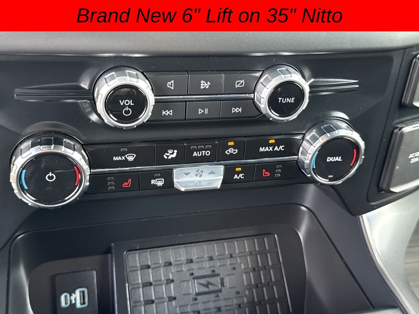 Used 2024 Oxford White Ford XLT image 26