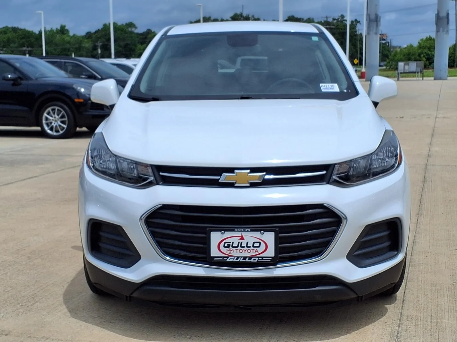 Used 2022 White Chevrolet LS image 4