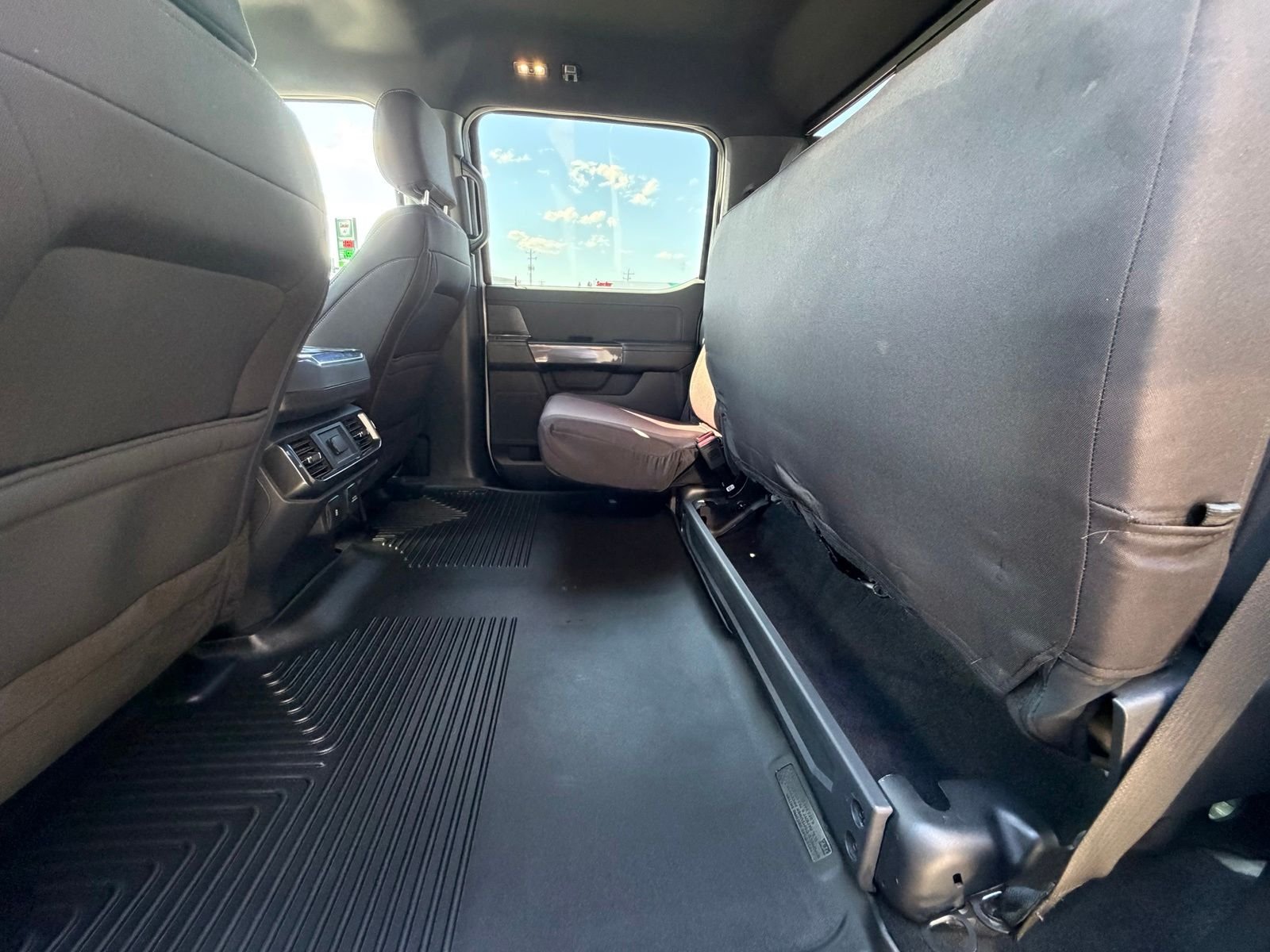 Used 2023 White Ford XLT image 28