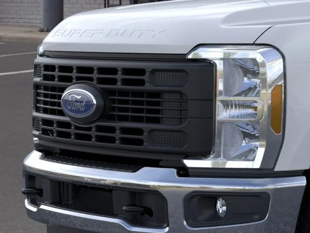 New 2026 Oxford White Ford F-350® XL image 17