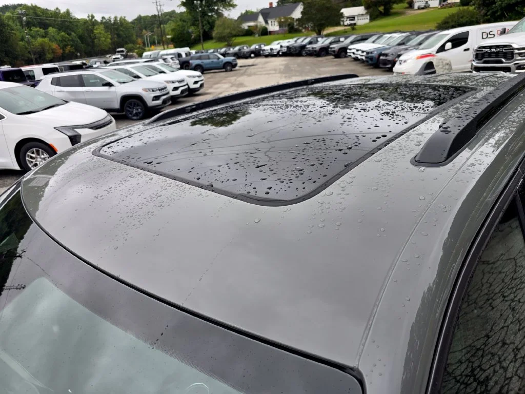 New 2027 Gray Jeep Limited image 21
