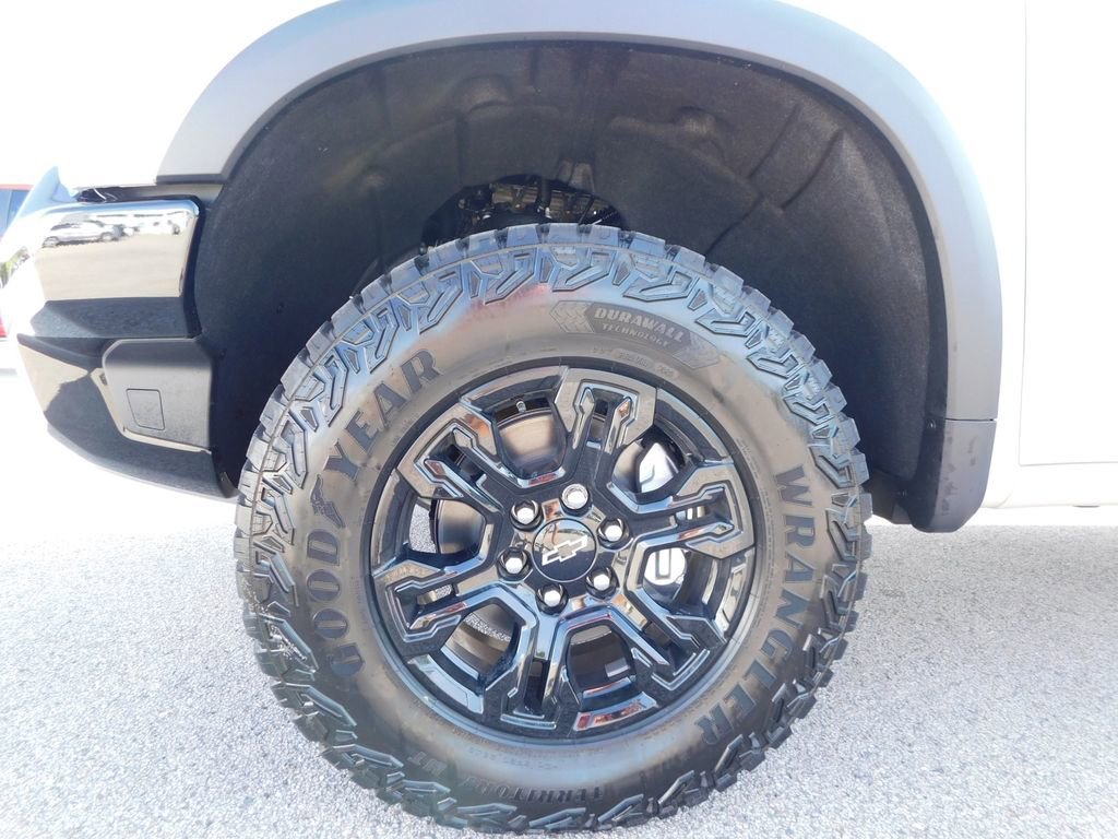 2026 Chevrolet Silverado 1500 ZR2 - Photo 15
