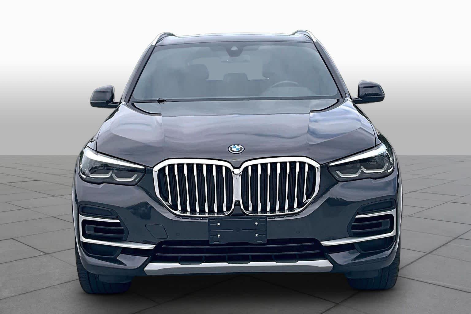 Used 2023 Dark Graphite Metallic BMW xDrive45e image 4