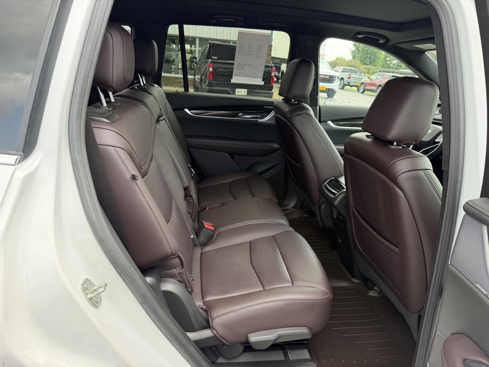 Used 2023 Crystal White Tricoat Cadillac Premium Luxury image 22