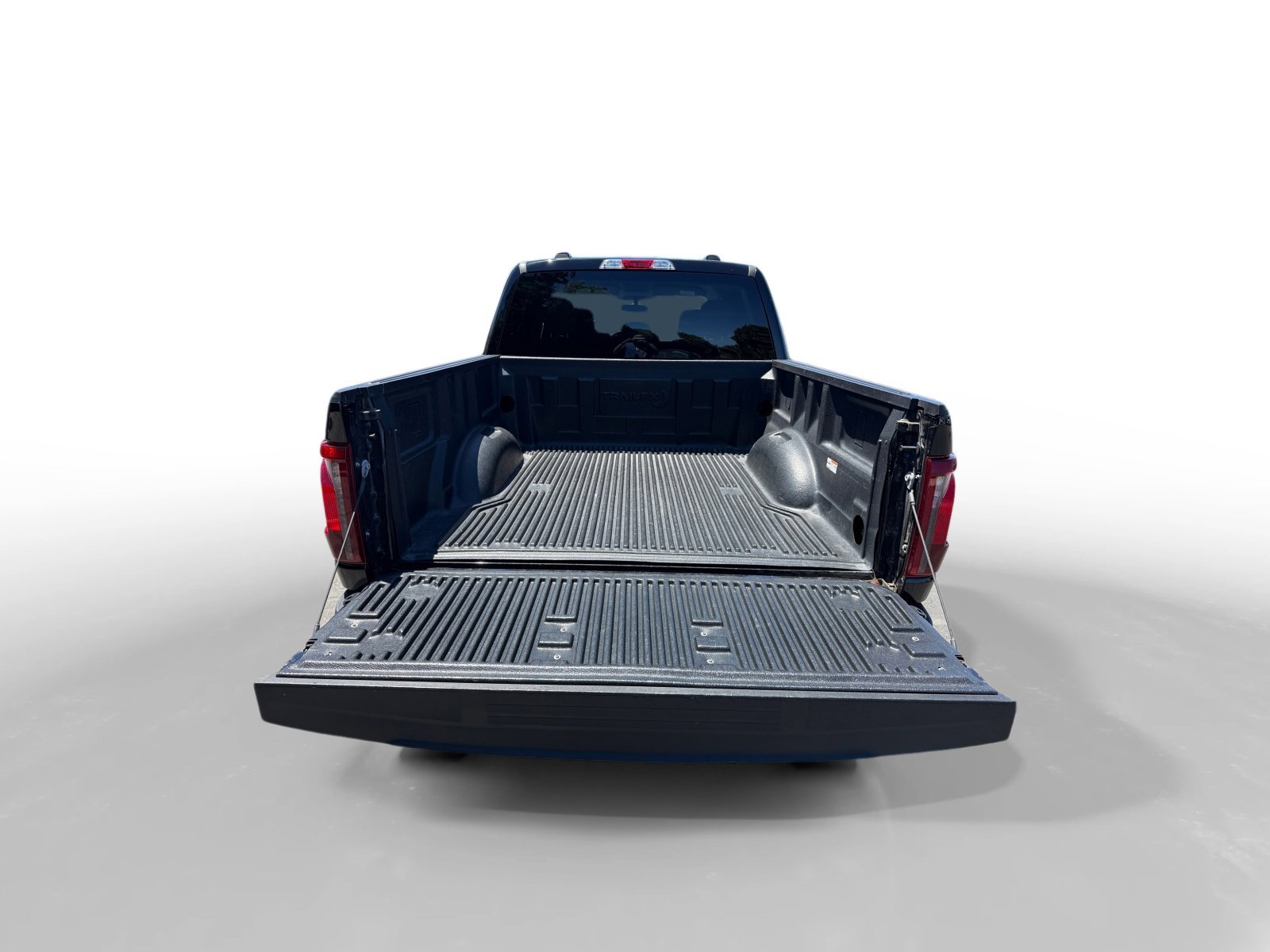 Used 2025 Black Metallic Ford XLT image 17