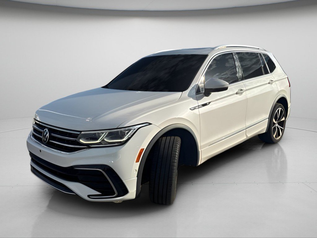 Used 2022 Oryx White Pearl Effect Volkswagen 2.0T SEL R-Line image 12